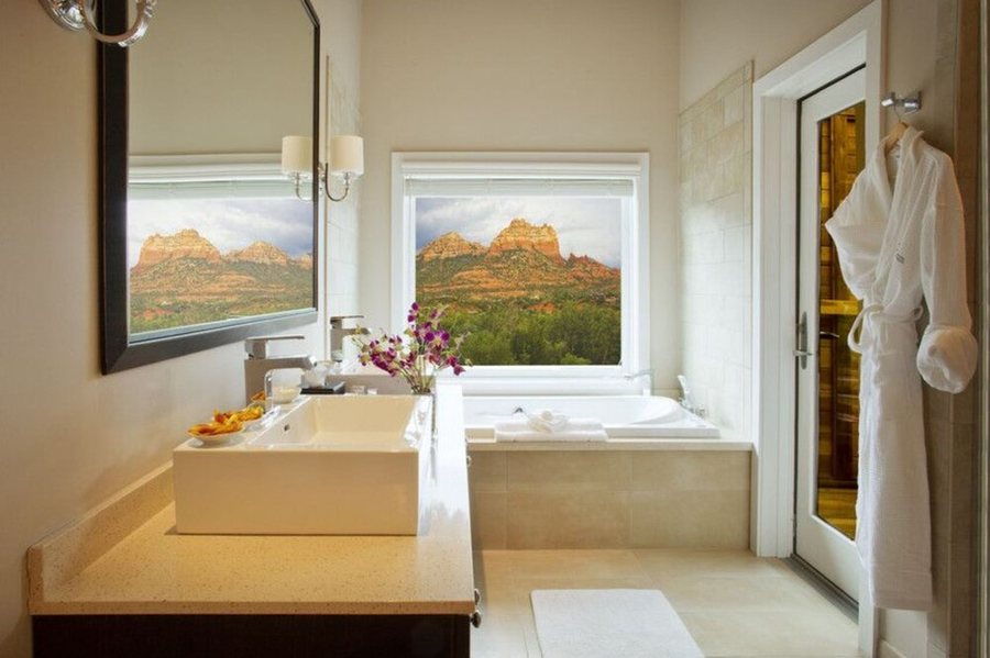 Sedona Mago Retreat Wellness — Bathroom