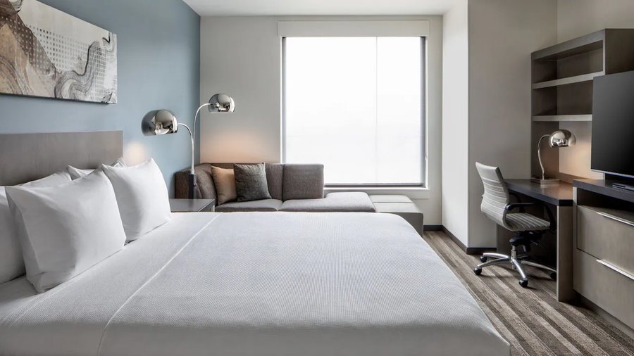 Select Suites Denver Aurora — Guest room