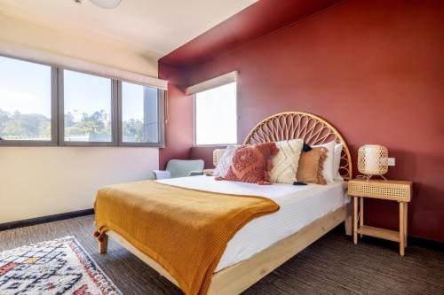Selina Brisbane — Guest room