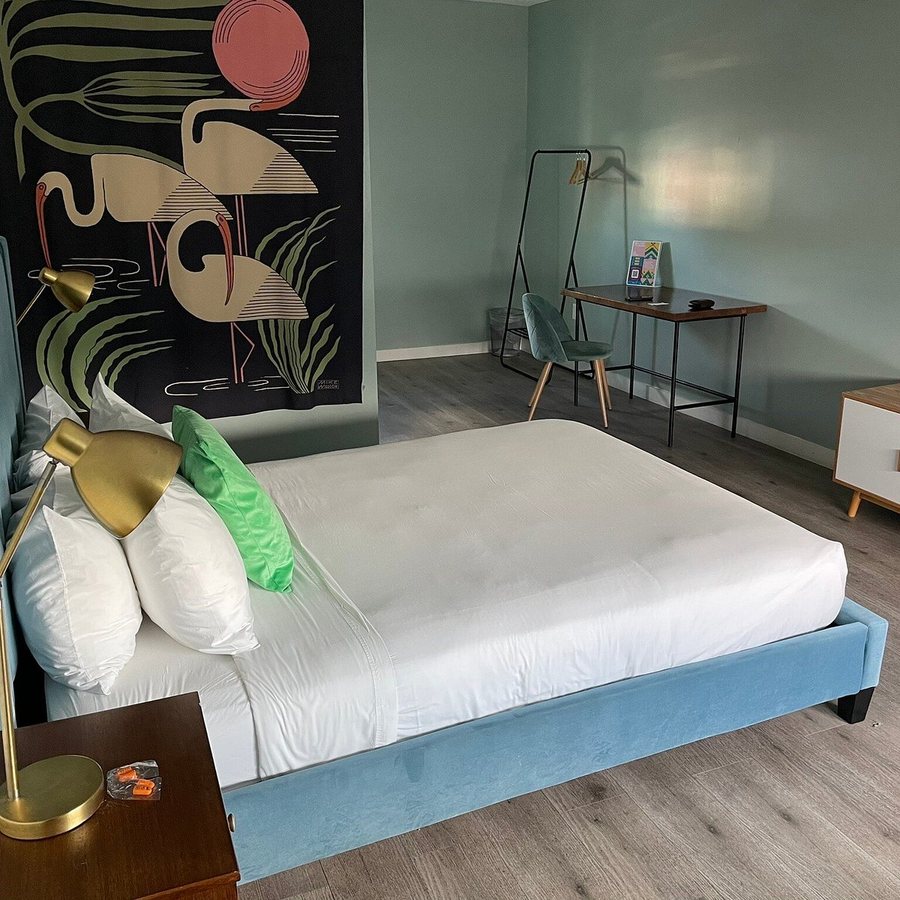Selina Miami River Miami Florida — Guest room