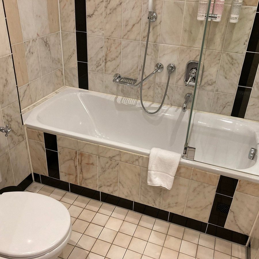 Seminaris Hotel Nurnberg — Bathroom