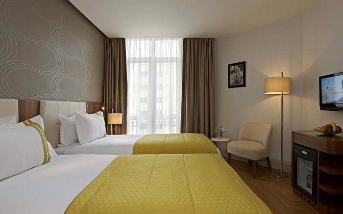 Senator Hotel Taksim Istanbul — Guest room