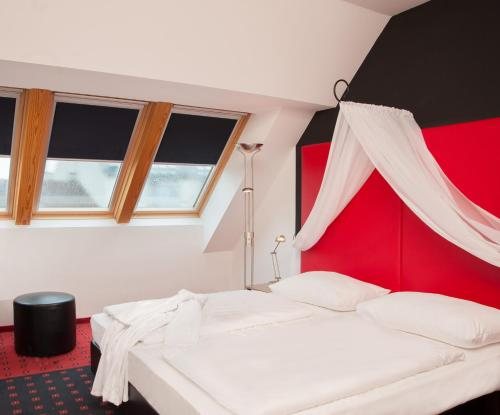 Senator Hotel Vienna — Guest room