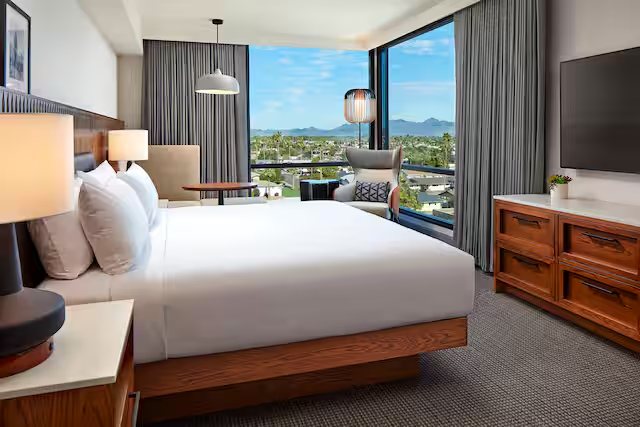 Senna House Hotel Scottsdale Curio Collection by Hilton — Guest room
