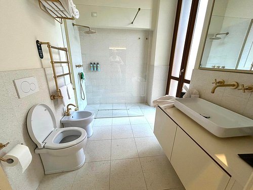 Sentho Roma — Bathroom