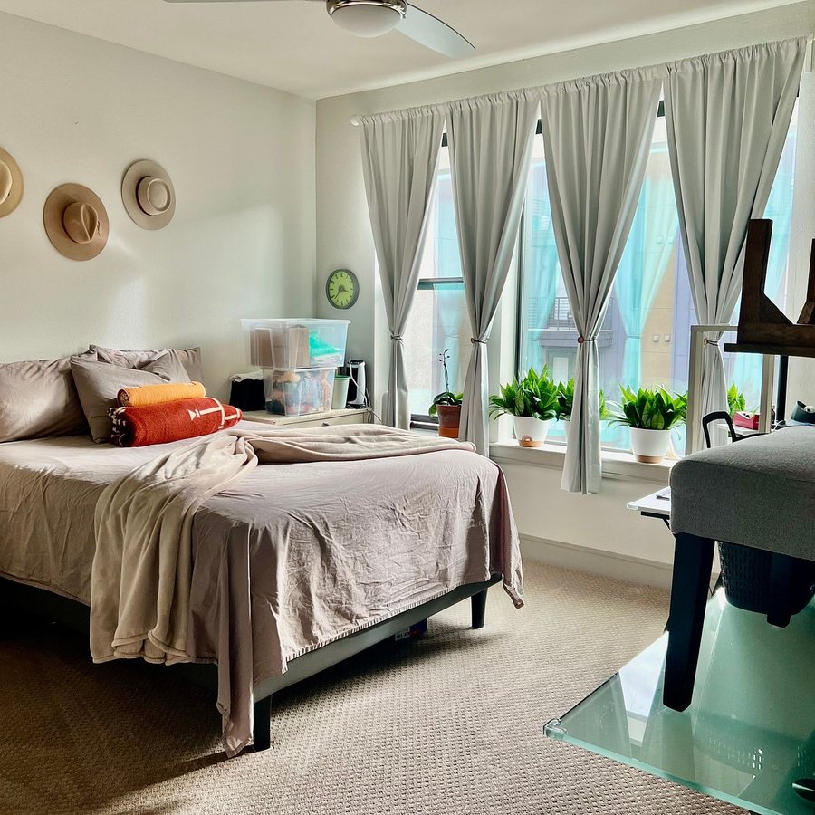 Sentral East Austin at 1614 E Sixth — Guest room