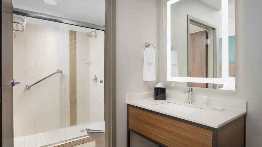 Sentral Old Town — Bathroom