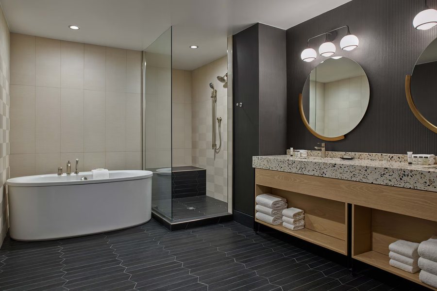 Sentral Union Station — Bathroom