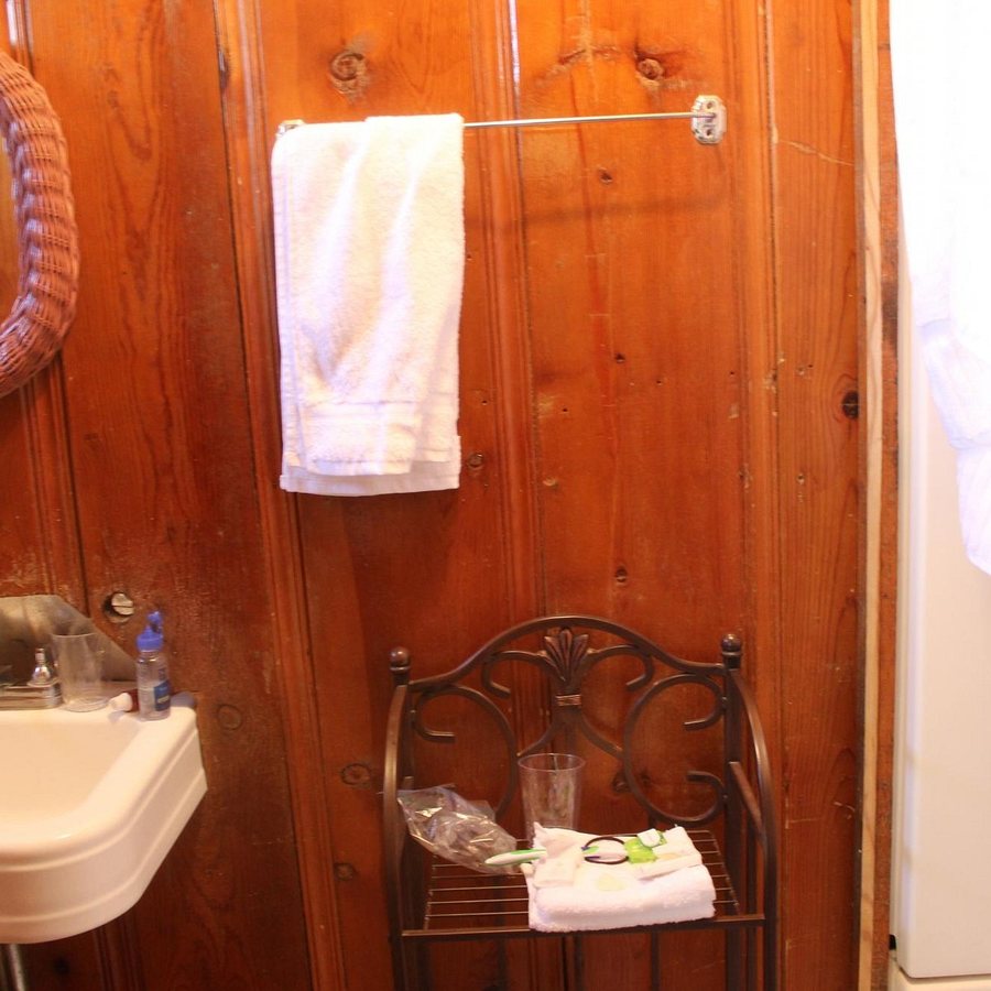 Sequoia High Sierra Camp — Bathroom