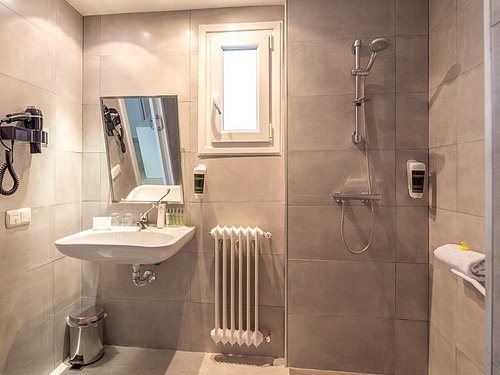Sercotel Togumar — Bathroom