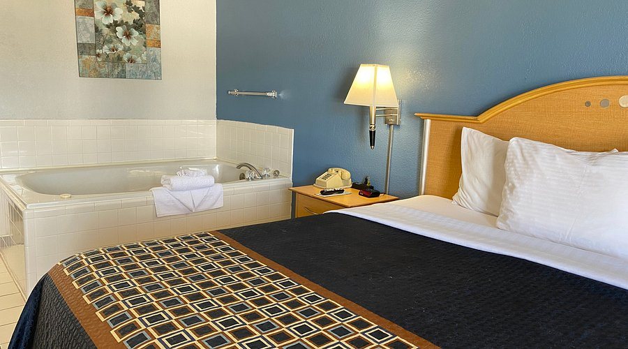 Serenity Inn — Guest room
