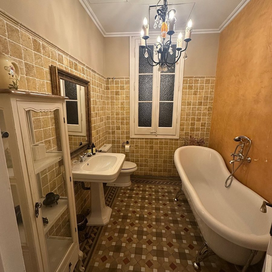 Serennia Apartamentos Ramblas Placa Catalunya Barcelona Catalonia — Bathroom