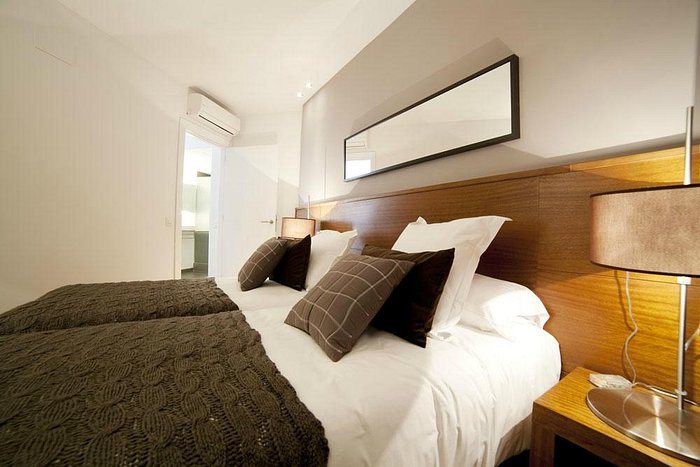 Serennia Apartamentos Ramblas Placa Catalunya Barcelona Catalonia — Guest room