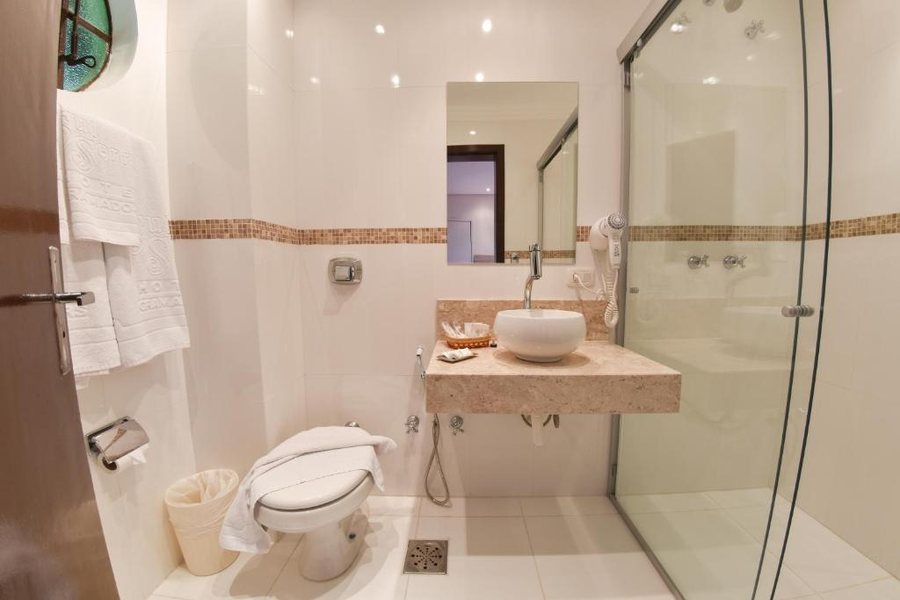 Serra Alta Hotel — Bathroom