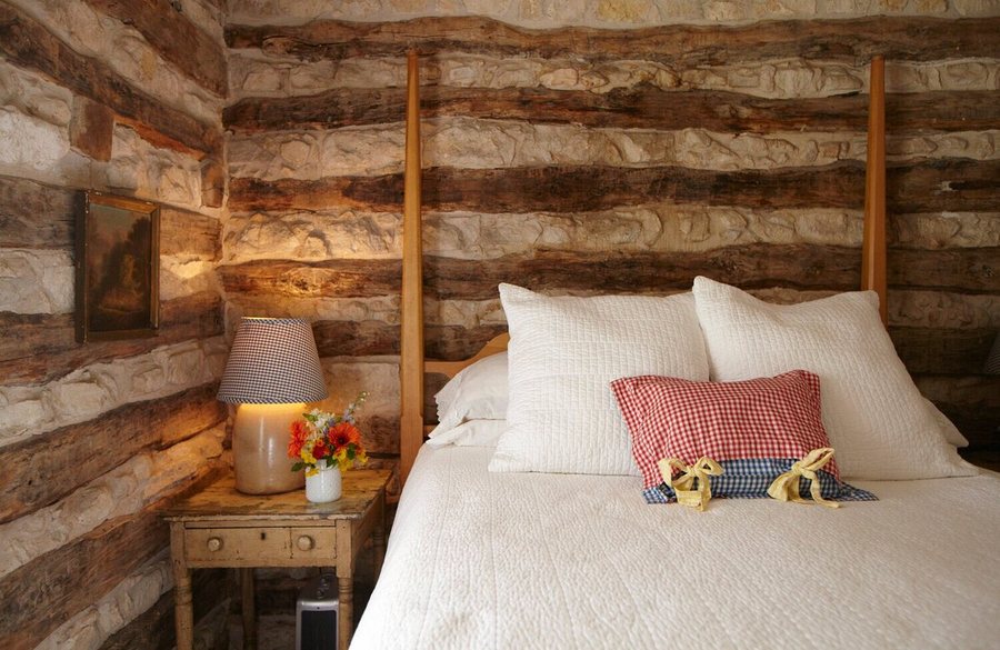 Settlers Crossing Bed and Breakfast — Guest room