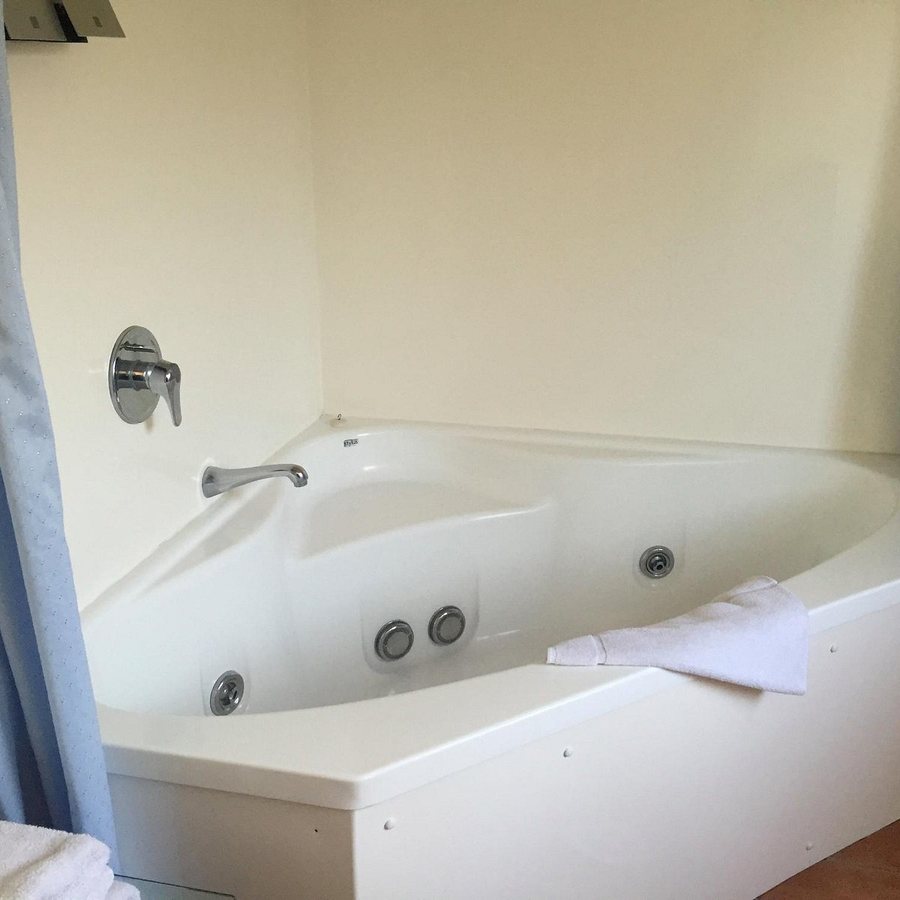 Settlers Motor Lodge — Bathroom