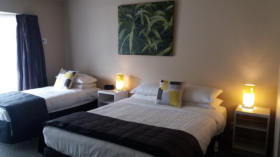 Settlers Motor Lodge — Guest room
