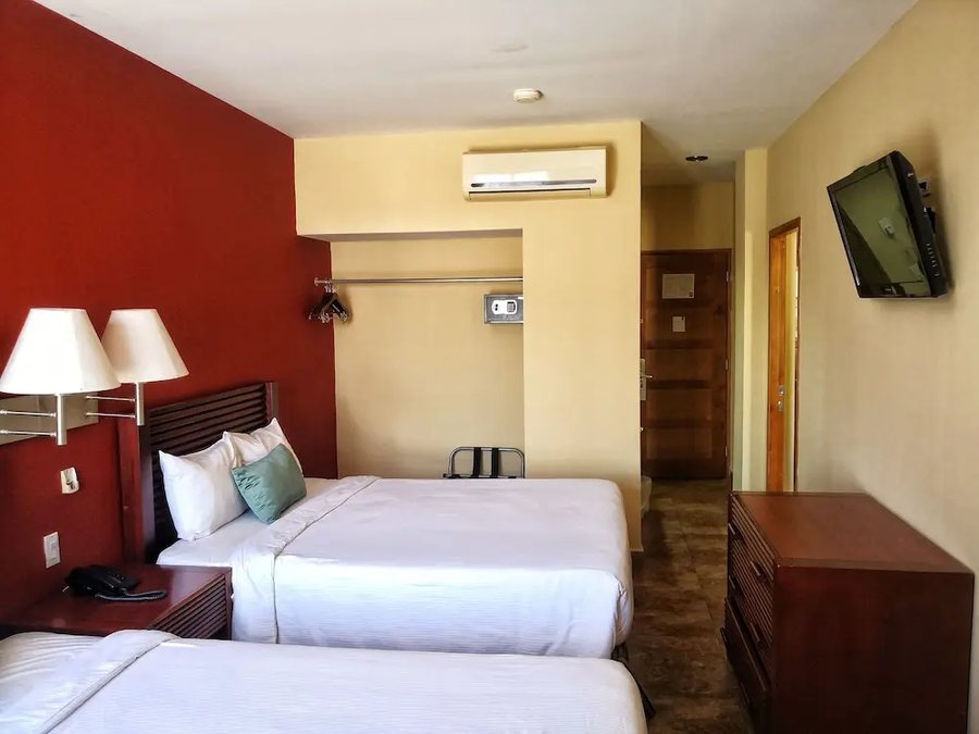 Seven Crown Centro Historico La Paz — Guest room