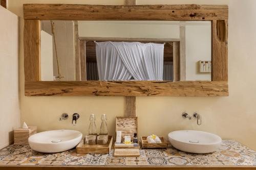 Seven Dreams A Pramana Experience — Bathroom