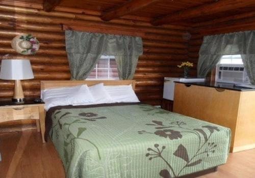 Seven Dwarfs Motel — Guest room
