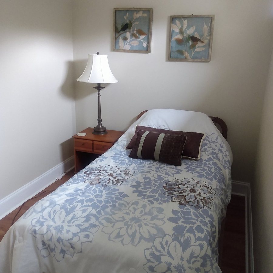 Seven Oaks Bed Breakfast — Guest room