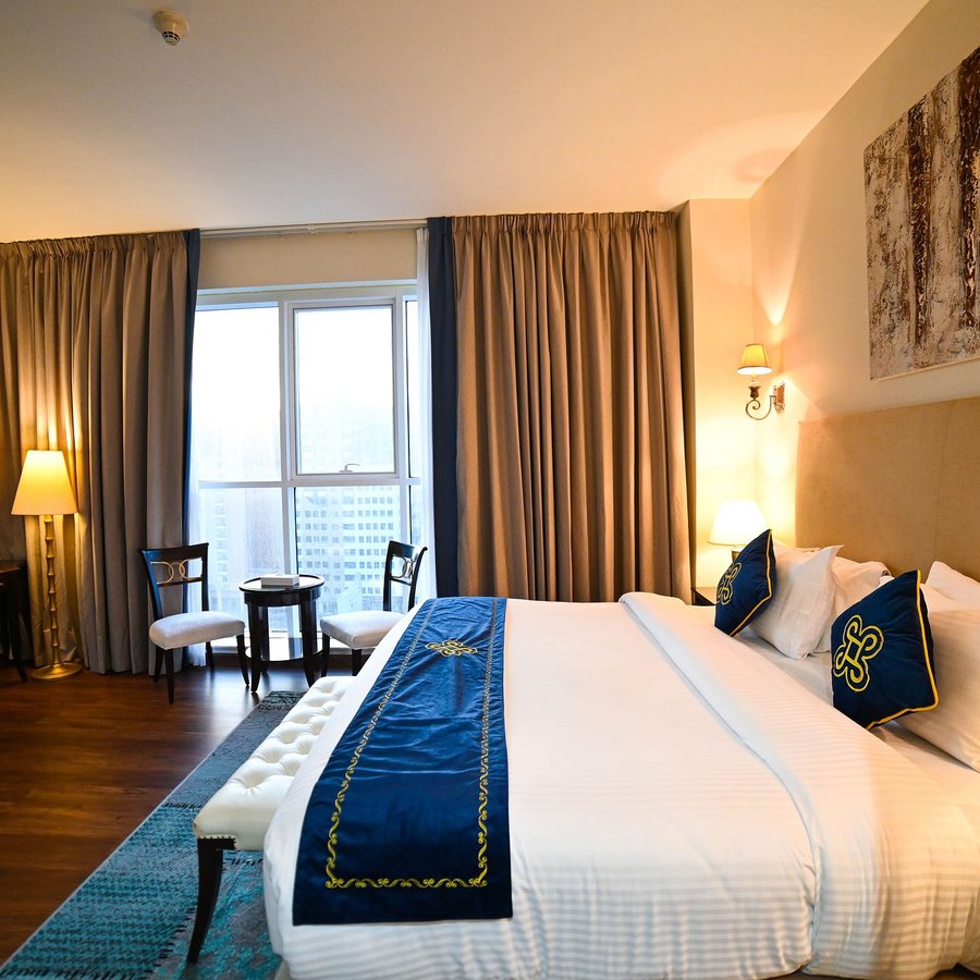 Seven Seas Hotel — Guest room