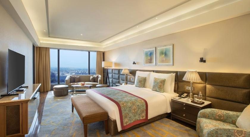 Seven Seas Hotel — Guest room
