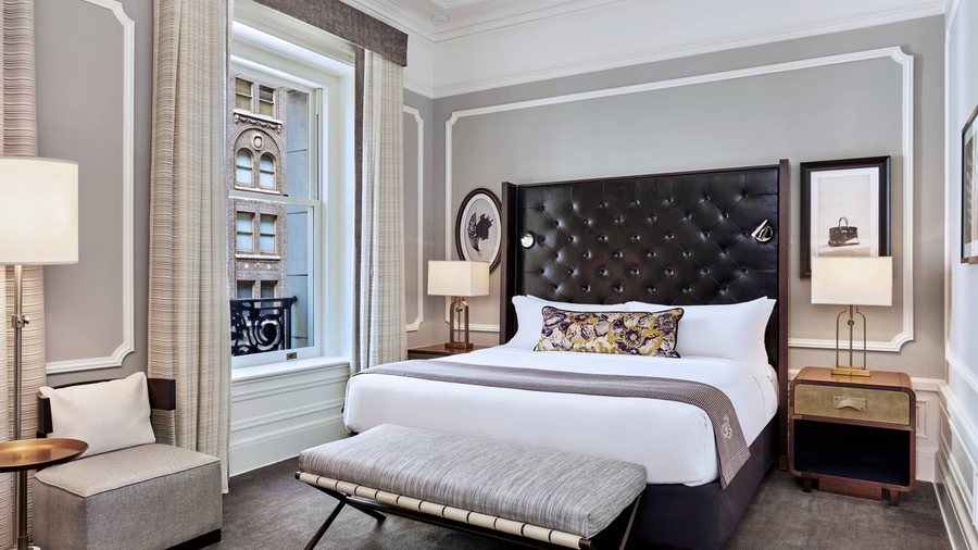 SF Plaza Hotel — Guest room