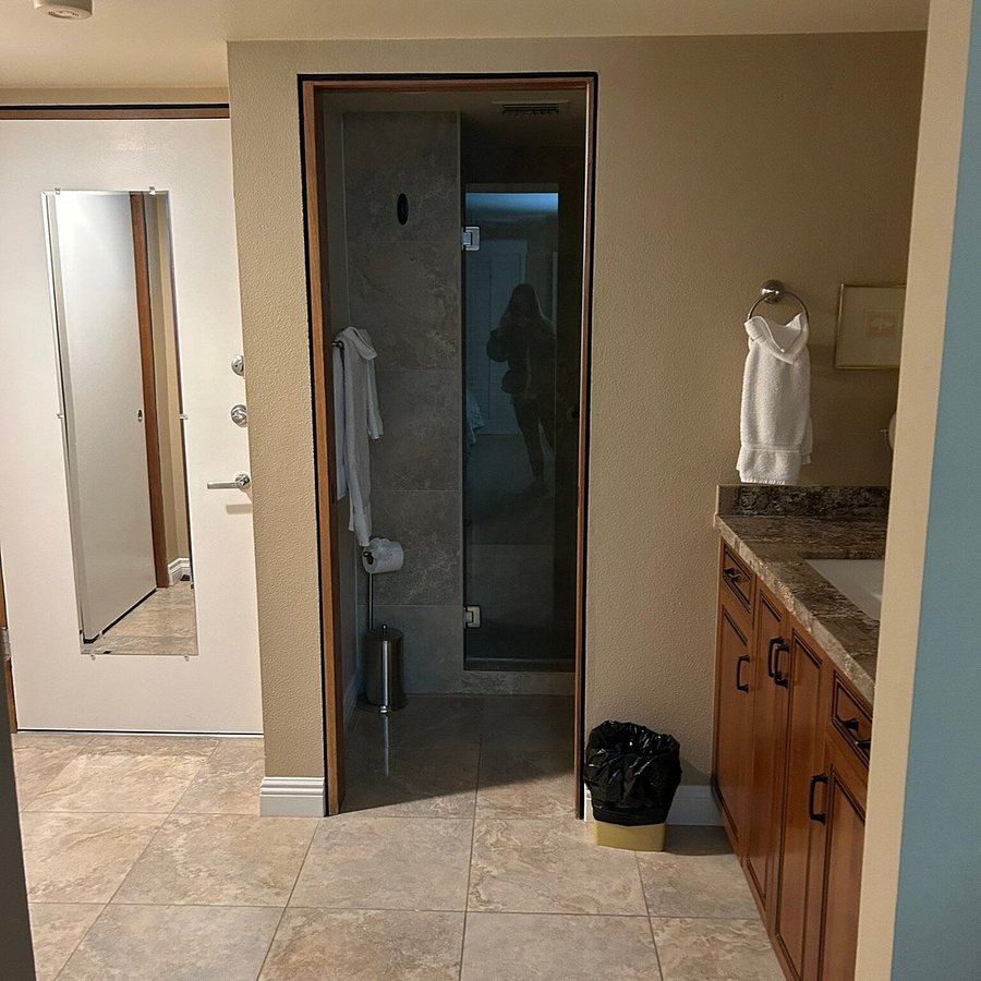Shadow Mountain Escape — Bathroom