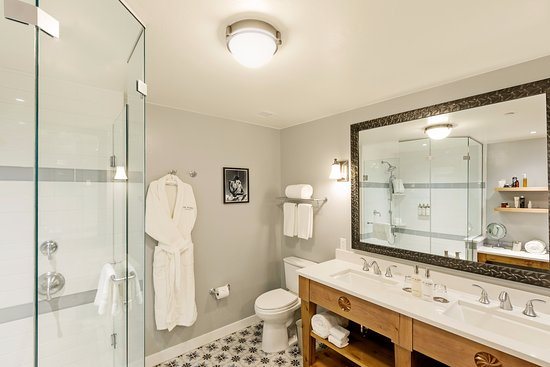 Shady Brook Inn and Resort Taos Taos County New Mexico — Bathroom