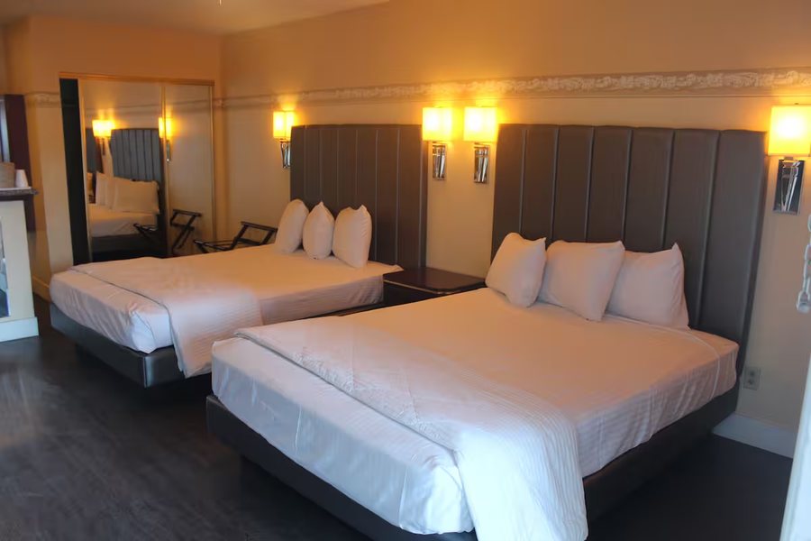 Shalimar Hotel of Las Vegas Las Vegas Nevada — Guest room