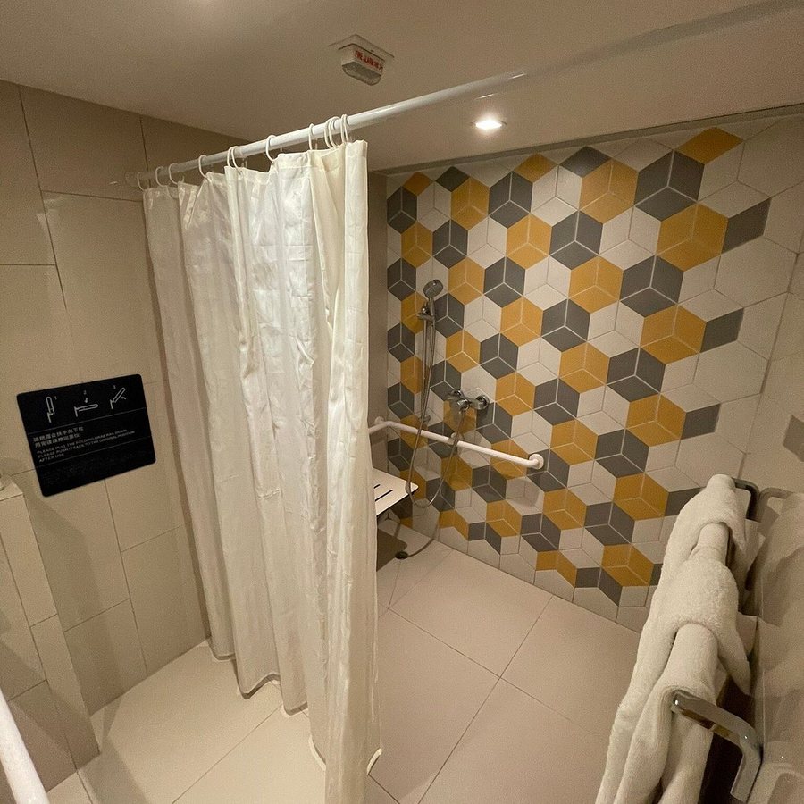 Shama Island North Hong Kong — Bathroom