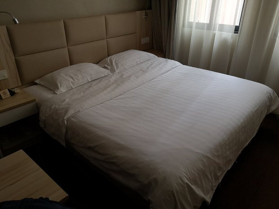 Shanghai Fish Inn East Nanjing Road — Guest room