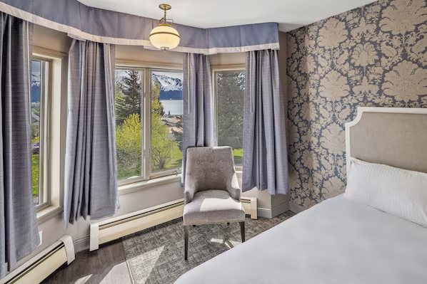 Shearwater Cove — Guest room