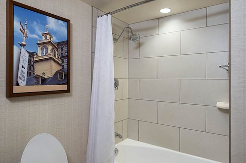 Sheraton Boston Hotel — Bathroom