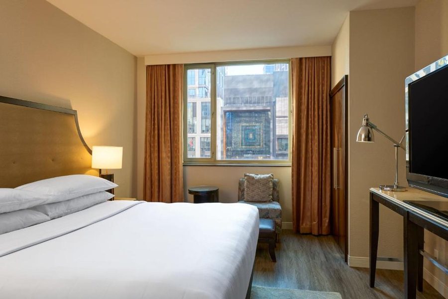 Sheraton Brooklyn New York Hotel — Guest room