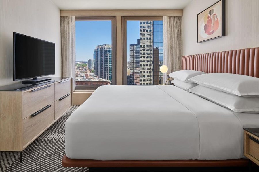 Sheraton Denver Downtown Hotel — Guest room