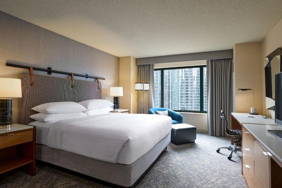 Sheraton Grand Chicago Riverwalk Chicago Illinois — Guest room