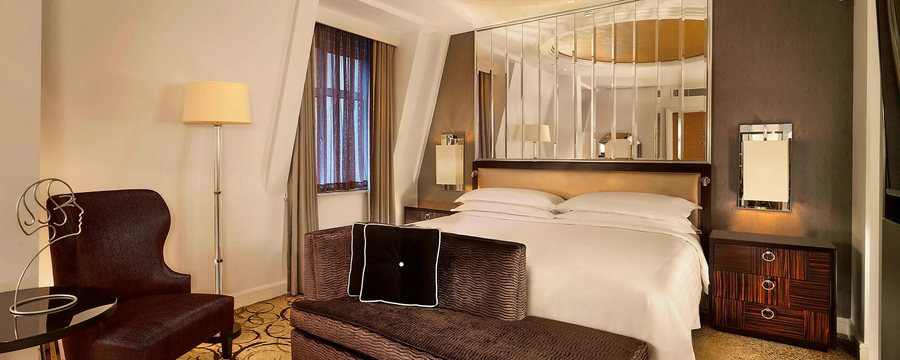 Sheraton Grand London Park Lane — Guest room