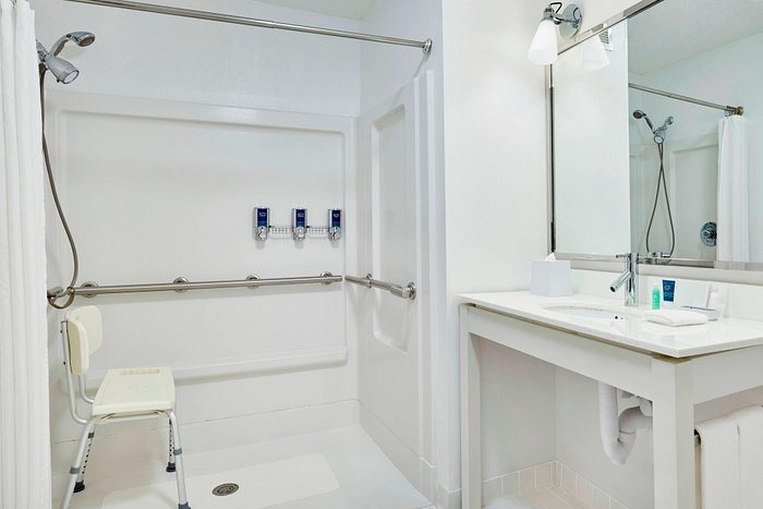 Sheraton Jacksonville Hotel — Bathroom