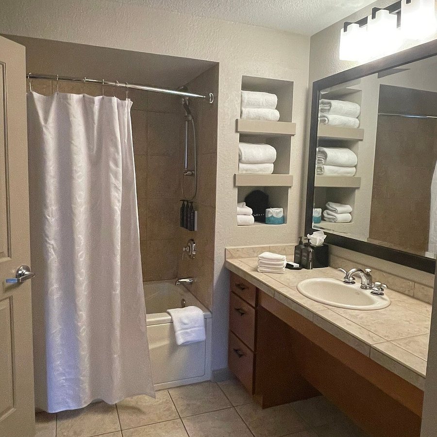 Sheraton Lakeside Terrace Villas at Mountain Vista Avon Vail Valley Avon Beaver Creek — Bathroom