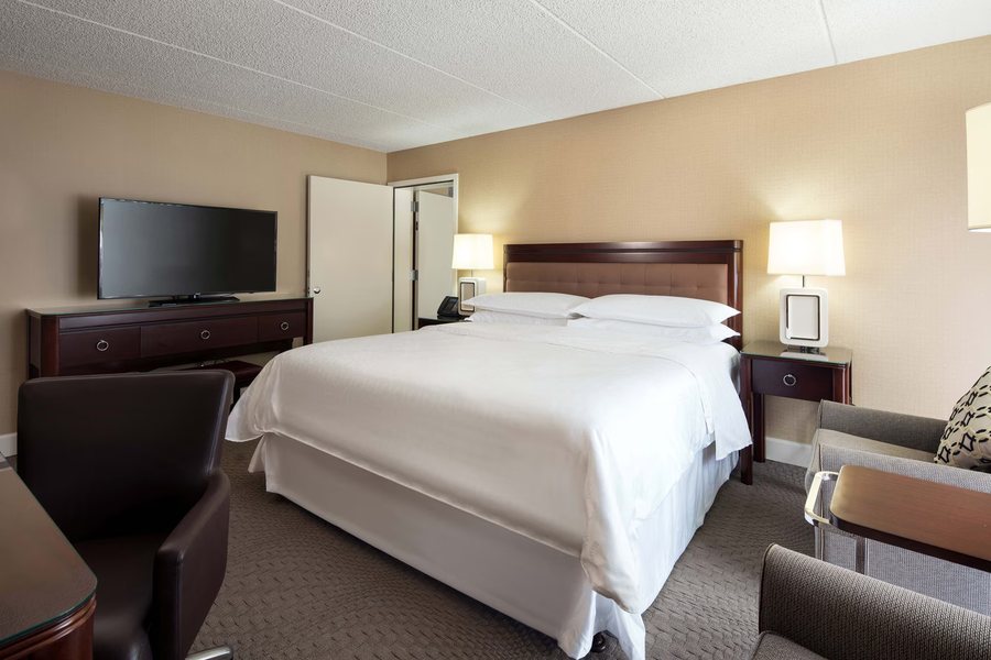 Sheraton Palo Alto Hotel — Guest room