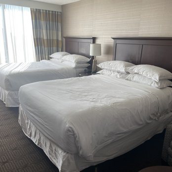 Sheraton Philadelphia University City Hotel — Guest room