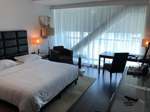 Sheraton Porto Hotel Spa — Guest room