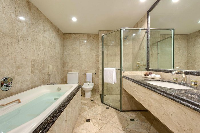 Sheraton Sao Paulo WTC Hotel — Bathroom
