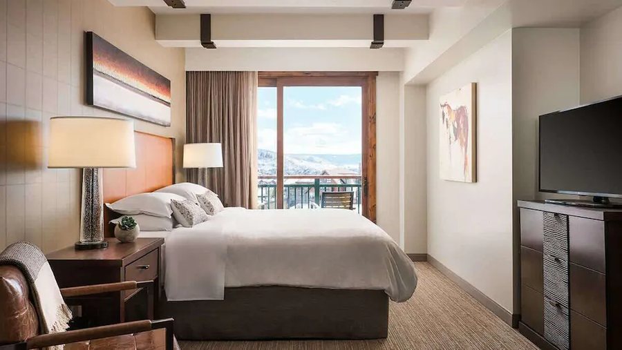 Sheraton Steamboat Resort Villas — Guest room