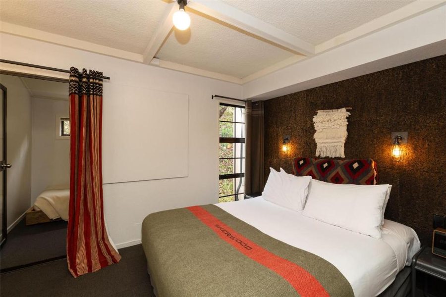 Sherwood Queenstown — Guest room