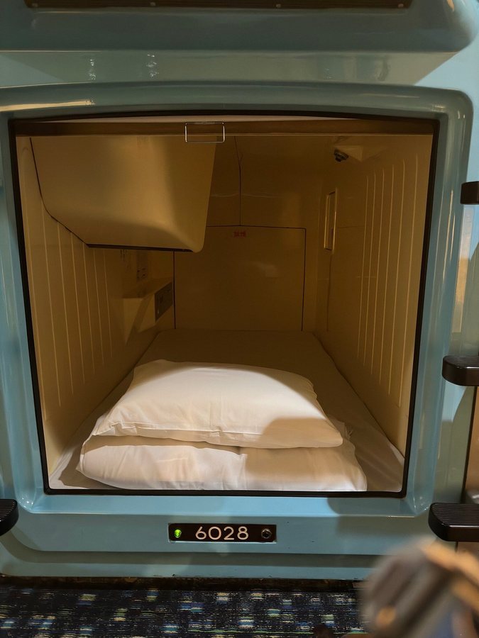 Shinjuku Kuyakushomae Capsule Hotel — Guest room