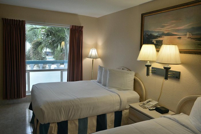 Shore Haven Resort Inn — Guest room