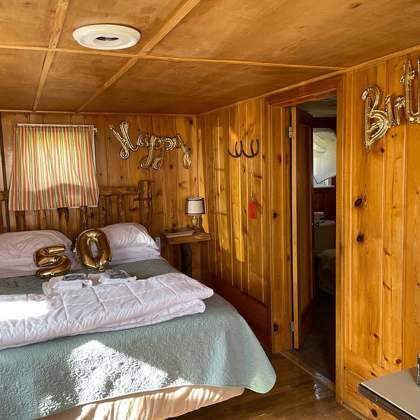 Shoshone Lodge Guest Ranch — Guest room